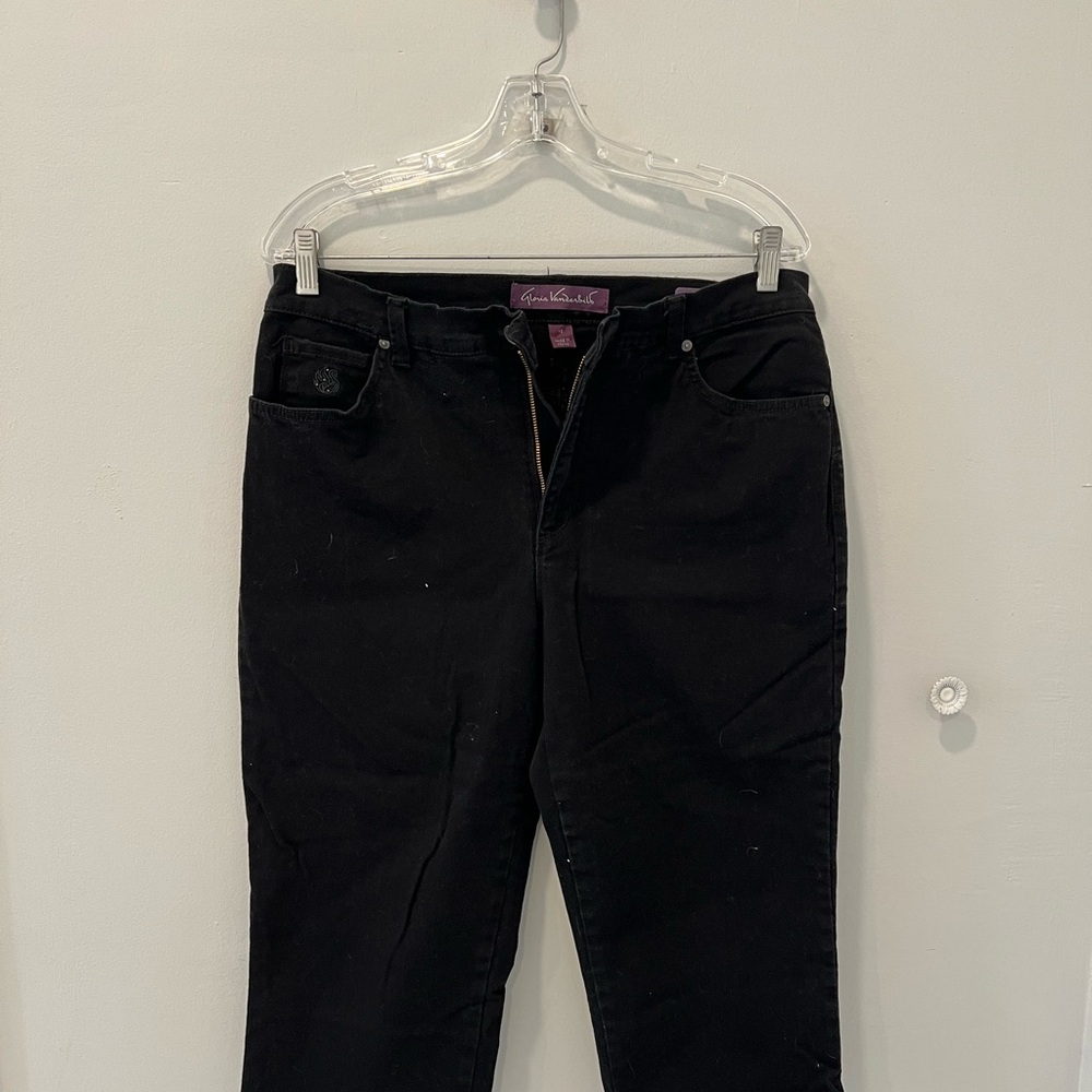Gloria Vanderbilt Black Skinny Capri Jeans w/Embellished Back Pockets